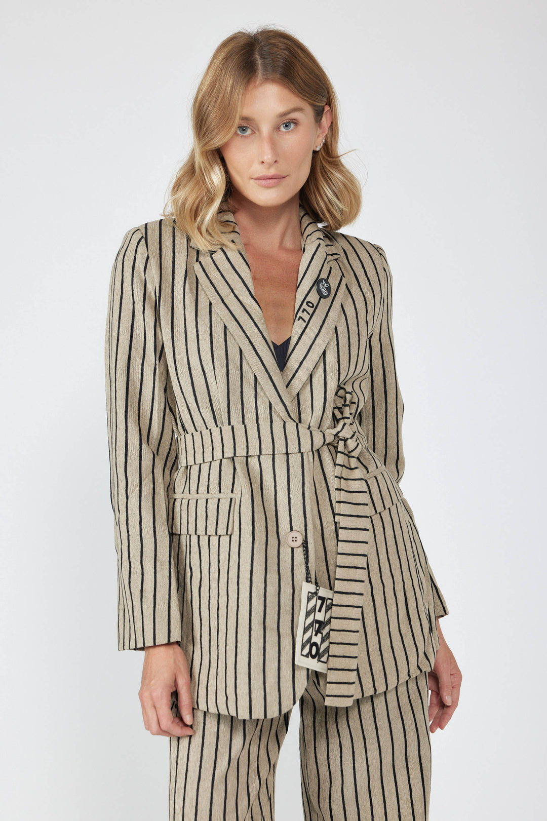 URBAN STRIP BLAZER