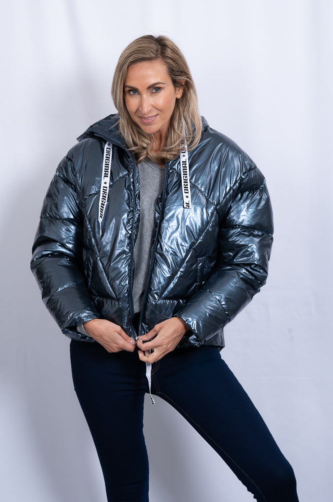 Metallic puffer jacket | Runway Secrets