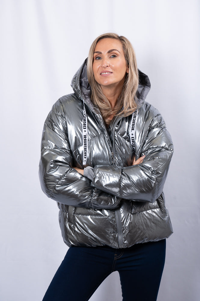 Metallic puffer jacket | Runway Secrets