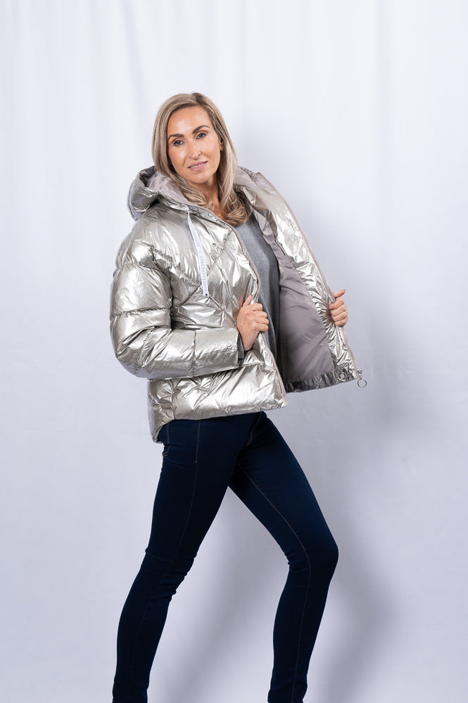 Metallic puffer jacket | Runway Secrets