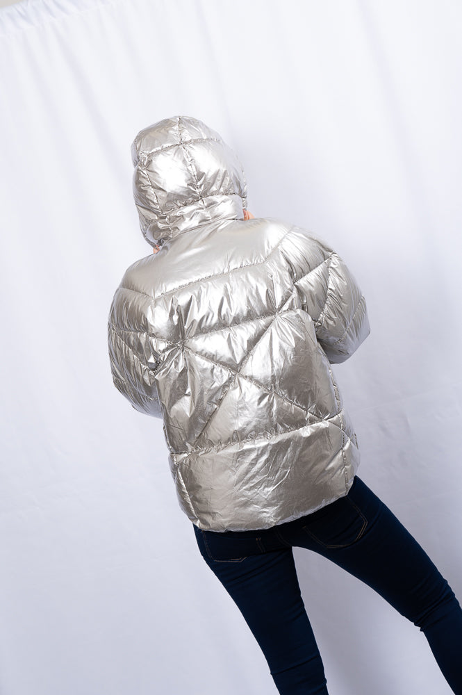 Metallic puffer jacket | Runway Secrets