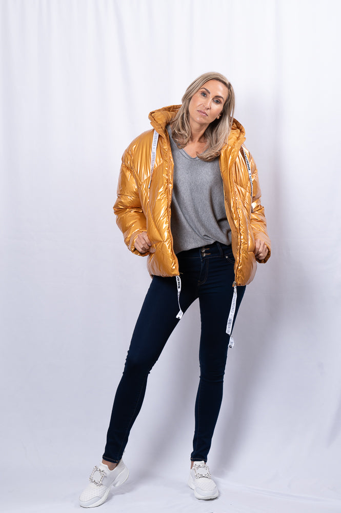 Metallic puffer jacket | Runway Secrets