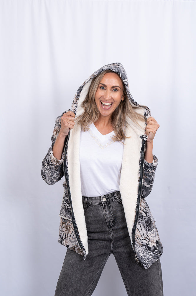 Hoodie printed jacket with ivory faux fur lining | Runway Secrets